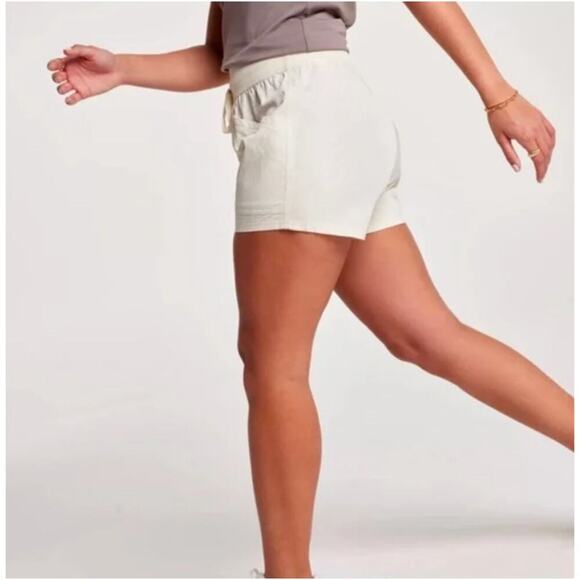 CALIA Women's Sage Dune Midrise Pintuck 4" Shorts Size S - Picture 2 of 6